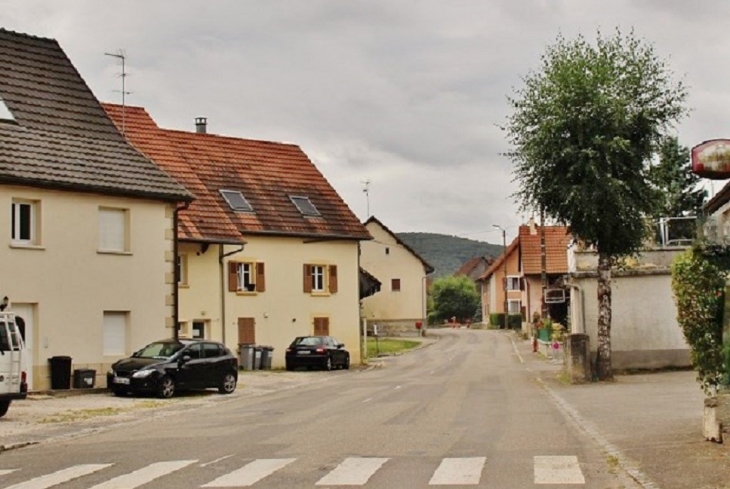 Le Village - Courtavon