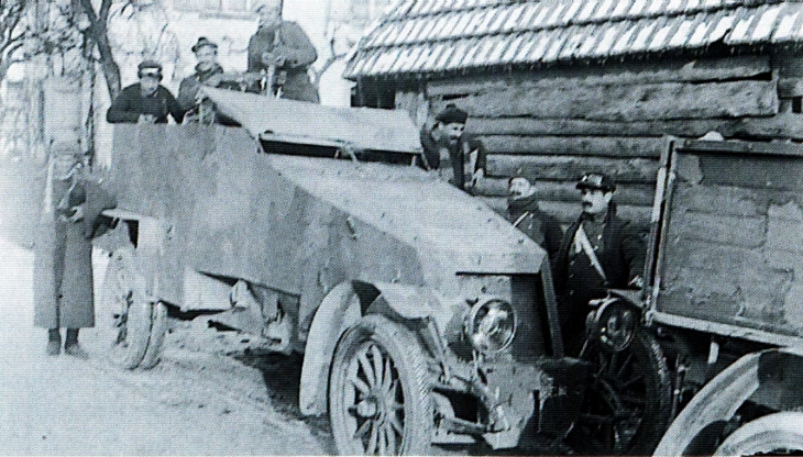 Camion en face de l'Eglise - Diefmatten