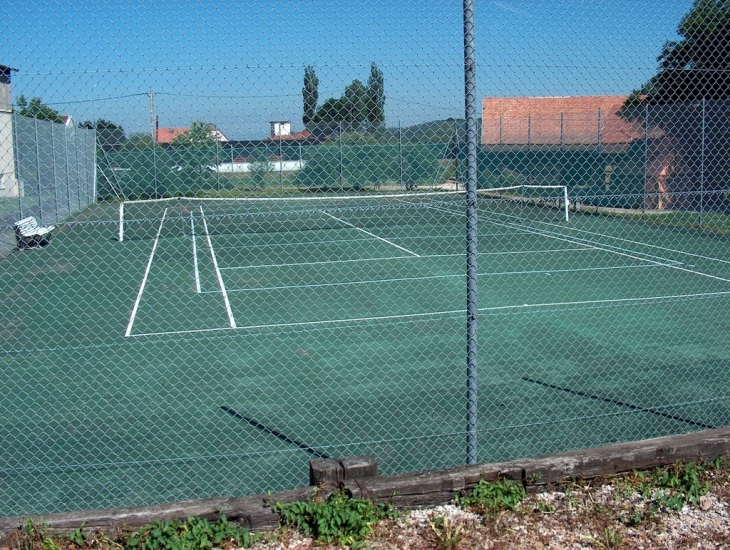 Le terrain de tennis - Friesen