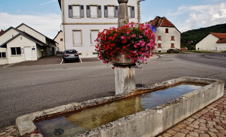 Fontaine-Abreuvoir - Kœstlach