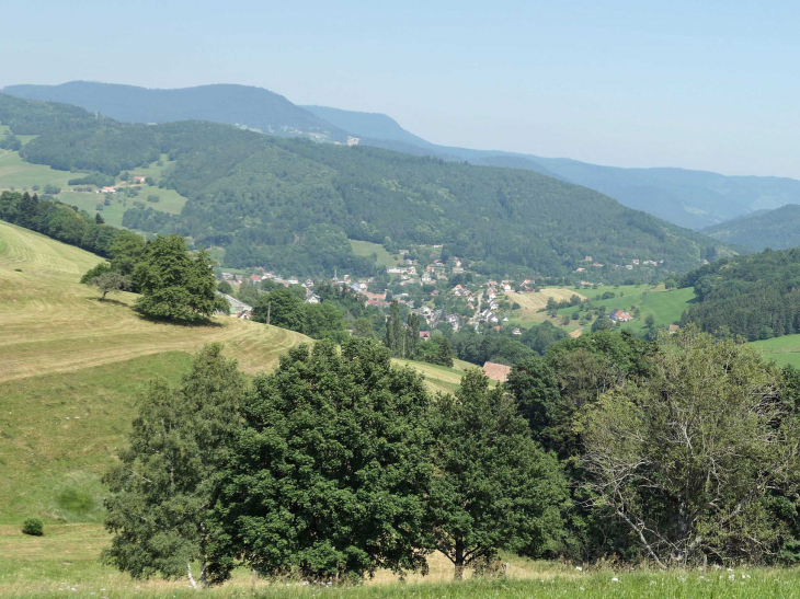 Le village et ses hameaux dans la montagne - Lapoutroie