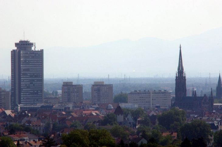 Tour de l'Europe et temple St Etienne - Mulhouse