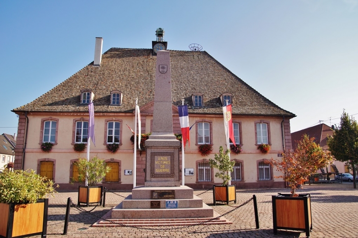 Monument-aux-Morts - Neuf-Brisach