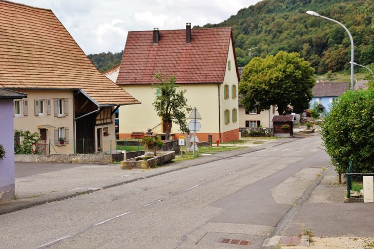 Le Village - Oberlarg