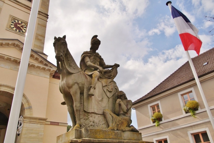 Monument-aux-Morts ( détail ) - Oltingue