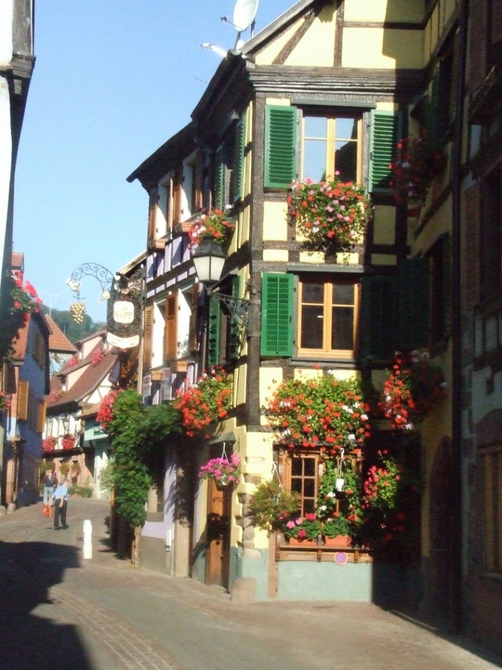 Grand rue, haut de la ville - Ribeauvillé