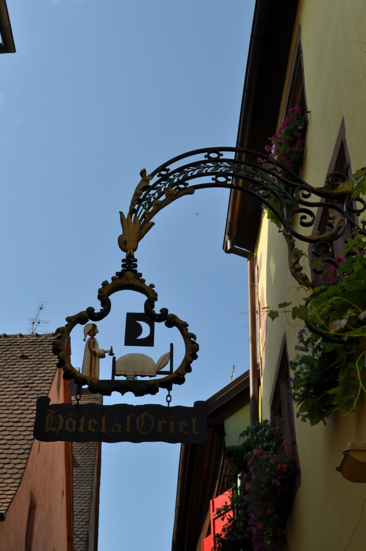 L'enseigne de l'hôtel  - Riquewihr