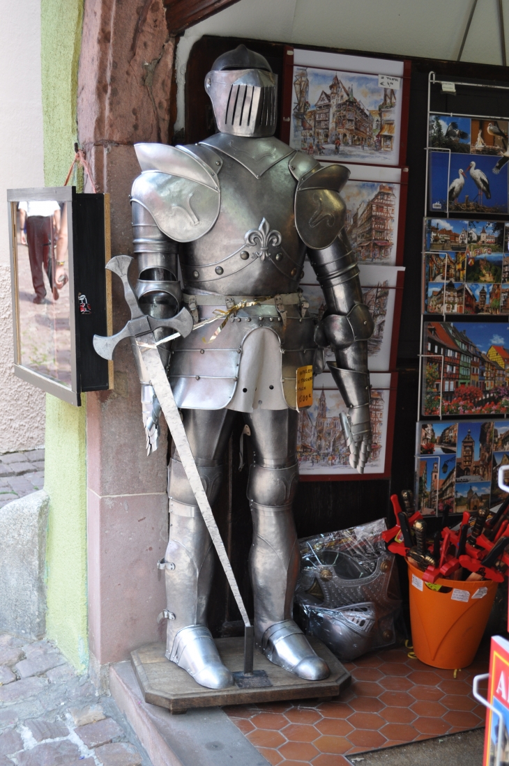 Dans la rue du Général De Gaulle - Riquewihr