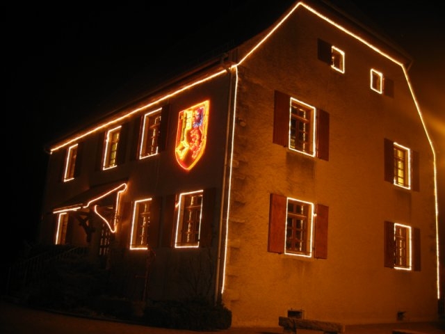 Mairie de steinbrunn joliement décorée - Steinbrunn-le-Haut