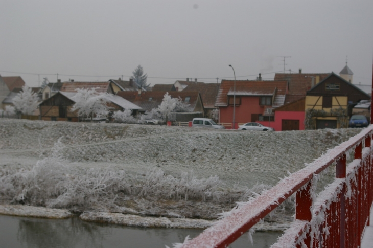 Sundhoffen vu du pont de l'Ill ,