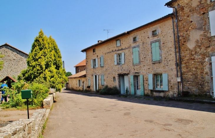 Le Village - Abjat-sur-Bandiat