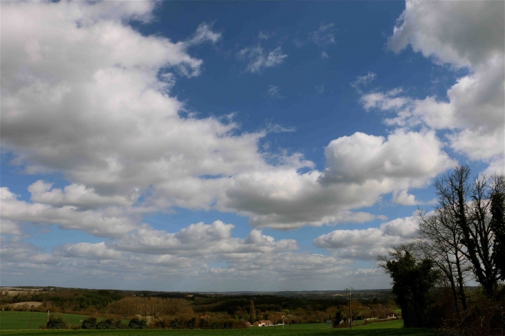 Depuis la croix de la chapelle - Allemans