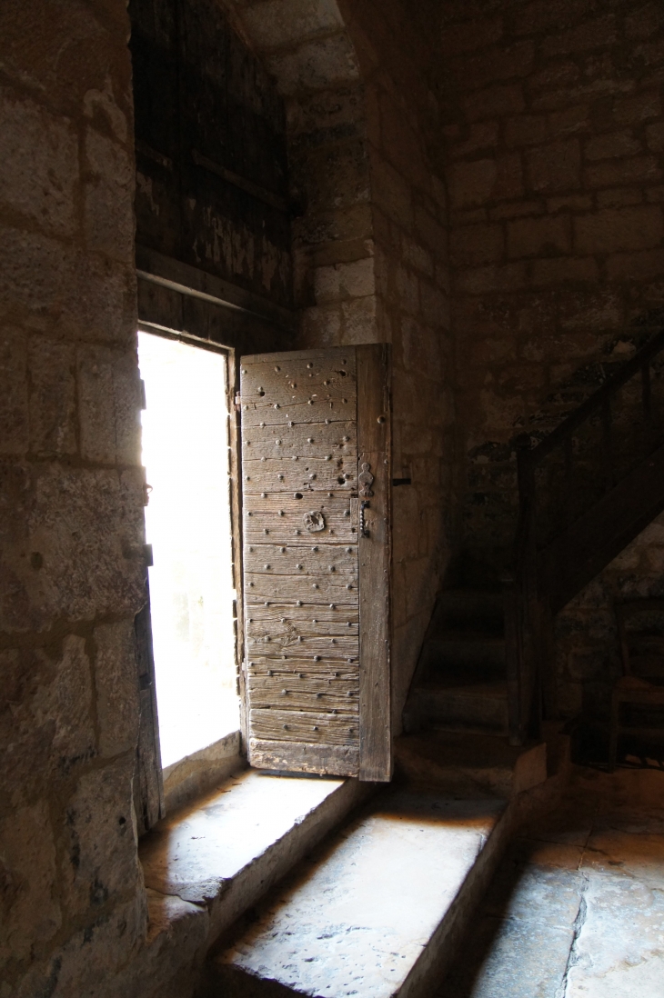 Eglise Saint Etienne : le portail. - Archignac