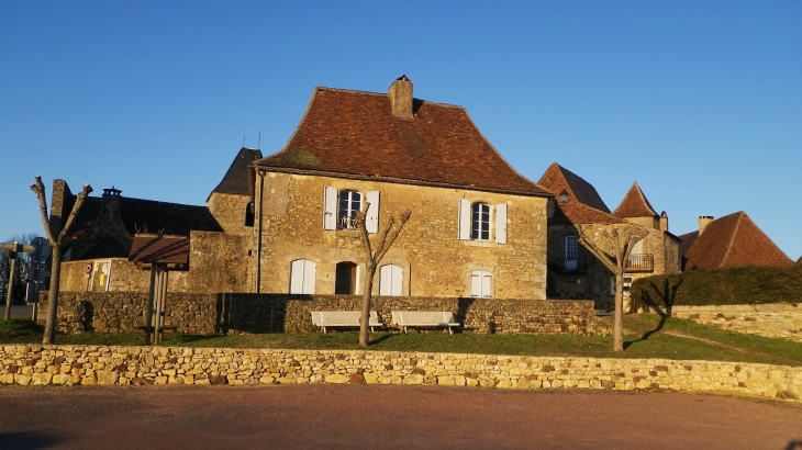 Maison ancienne du bourg. - Audrix