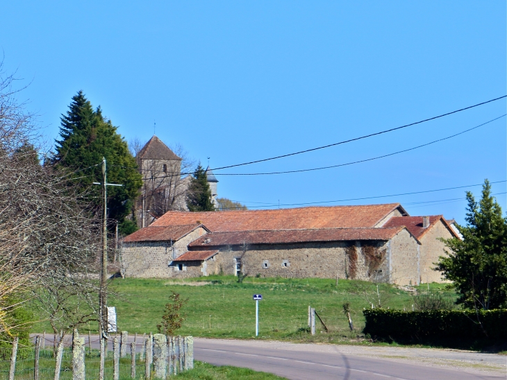 L'entrée du village par la route de Saint Estephe. - Augignac