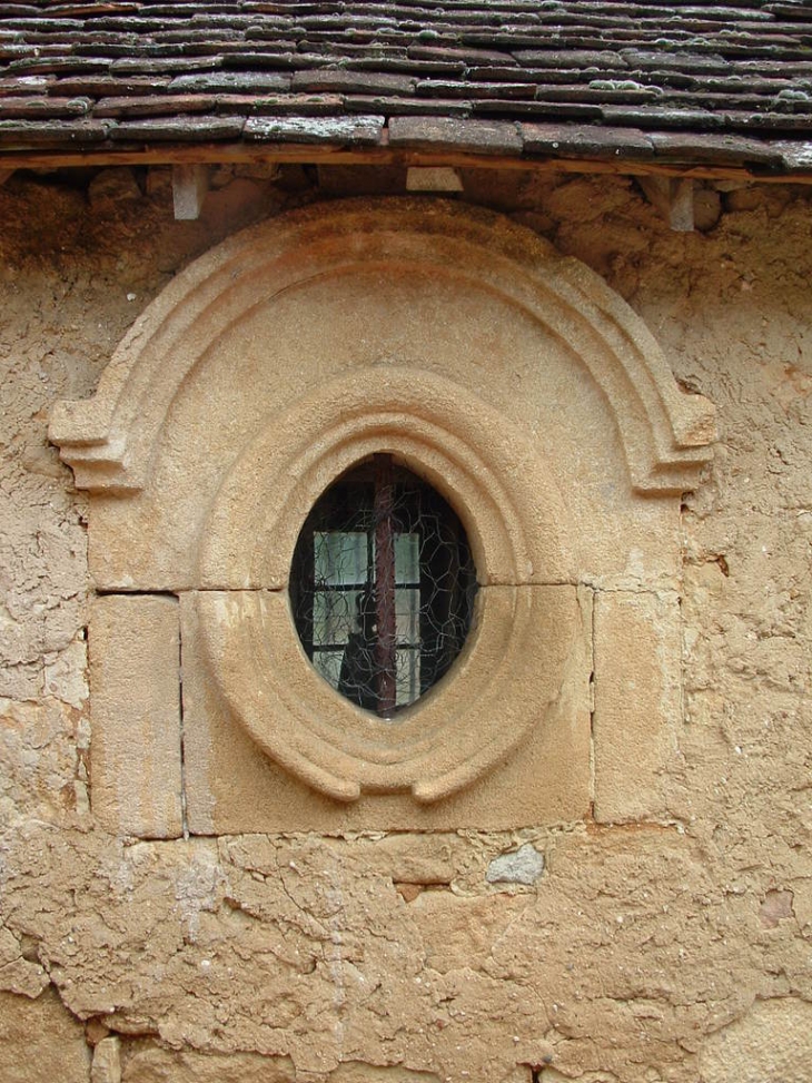 Ariac du Périgord - oeil-de-boeuf - Auriac-du-Périgord