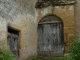Photo suivante de Auriac-du-Périgord une porte à l'ancienne place du village