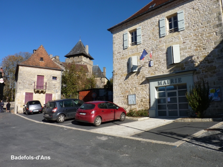 La mairie  Crédit : André Pommiès - Badefols-d'Ans