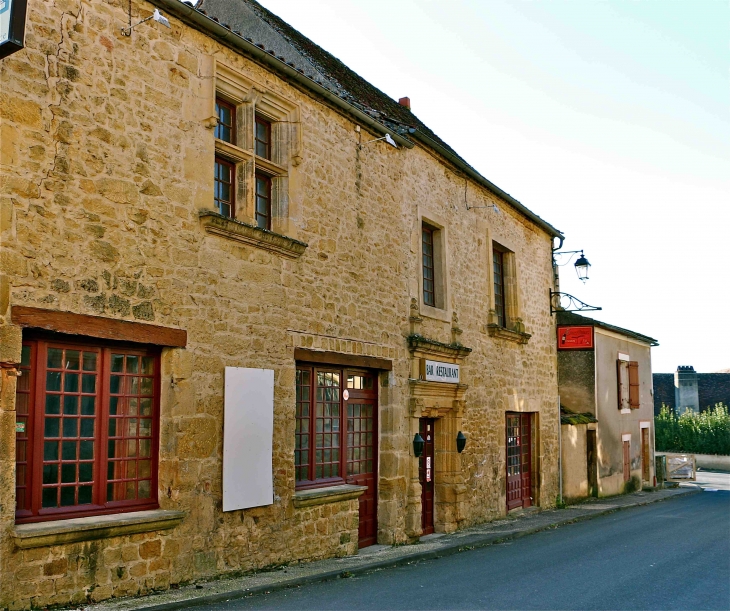 Dans le village - Badefols-sur-Dordogne