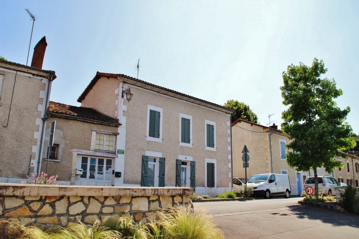 Le Village - Bassillac