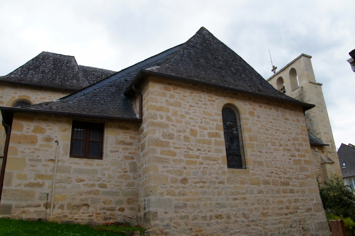 Façade nord de l'église Saint-Antoine. - Beauregard-de-Terrasson