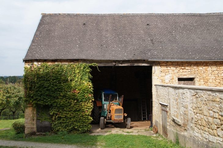 Ancienne remise du village. - Beauregard-de-Terrasson