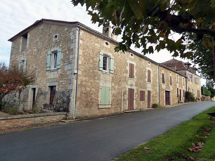 Beauregard : maisons du village - Beauregard-et-Bassac