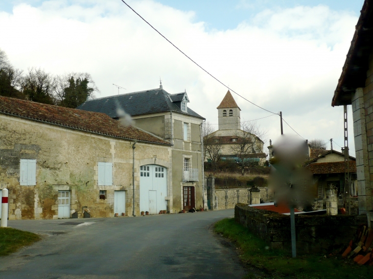 Entrée du village. - Beaussac