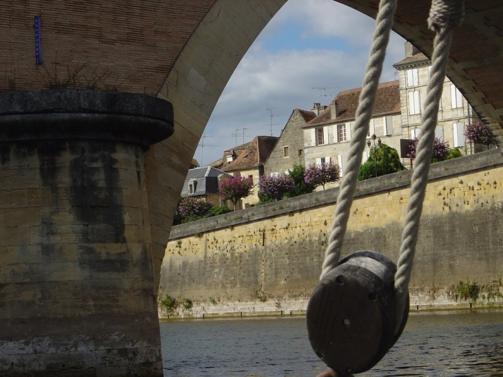 Les quais depuis la guinbarde - Bergerac