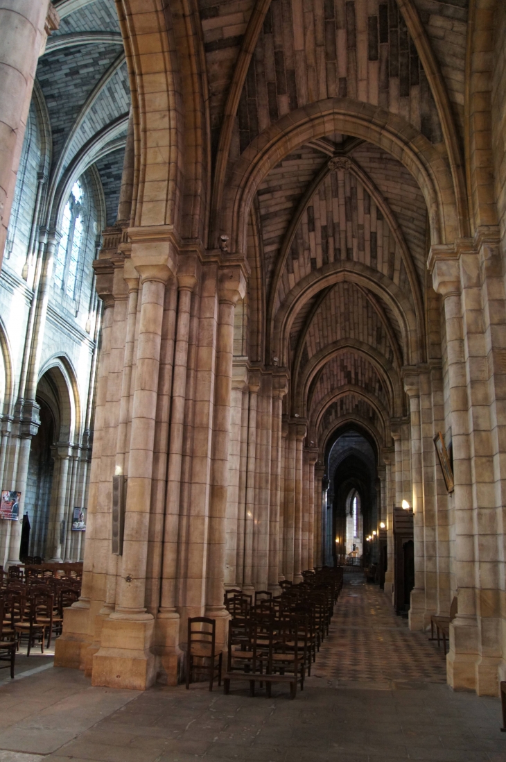 Collatéral droit de l'église Notre-Dame. - Bergerac