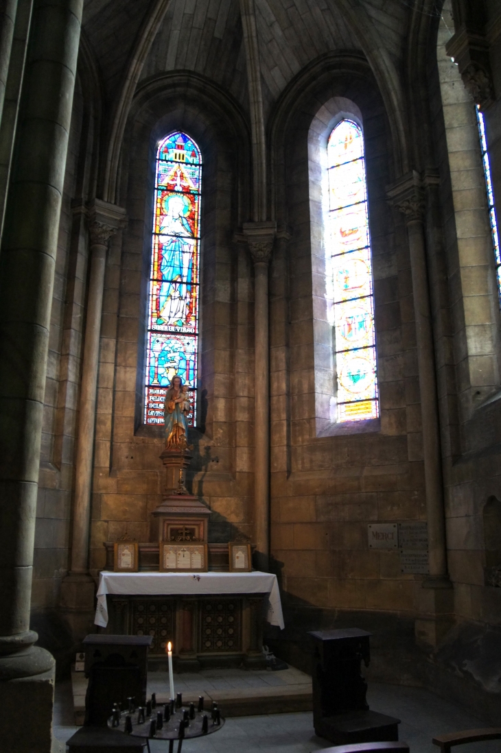 Eglise Notre-Dame : petite chapelle dans le déambulatoire. - Bergerac