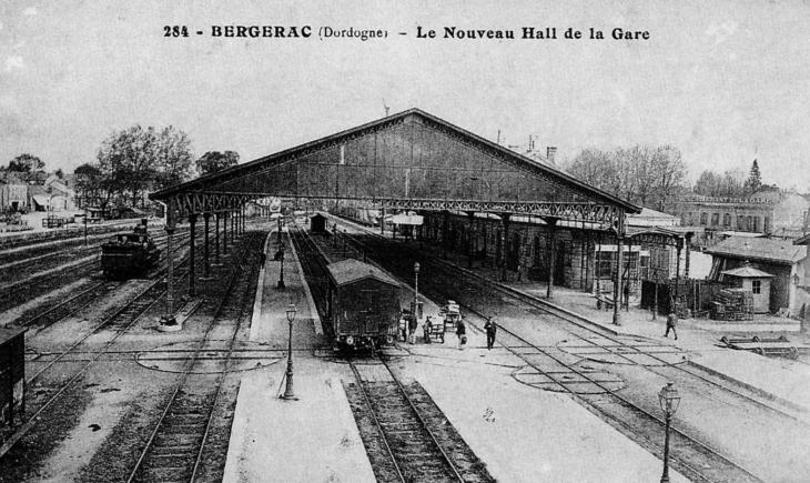 Le nouveau hall de la Gare, vers 1910 (carte postale ancienne). - Bergerac