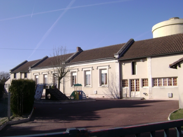 L'école - Bertric-Burée