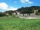 vue sur le village. Le 1er Janvier 2017, les communes Bézenac et  Castels ont fusionné pour former la nouvelle commune Castels et Bézenac