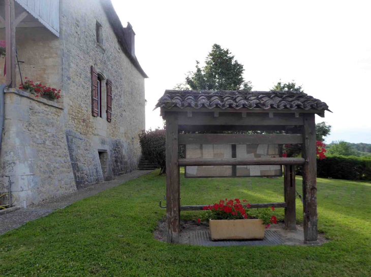 Affichage sur métier à ferrer - Blis-et-Born