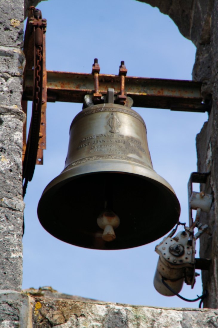 Cloche de l'église Sainte-Marie. - Boisse