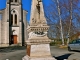 L'église et le monument aux Morts