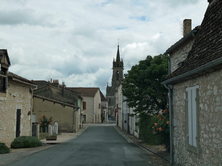 Dans le village - Bouniagues