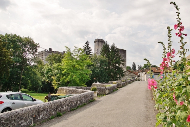 La Commune - Bourdeilles