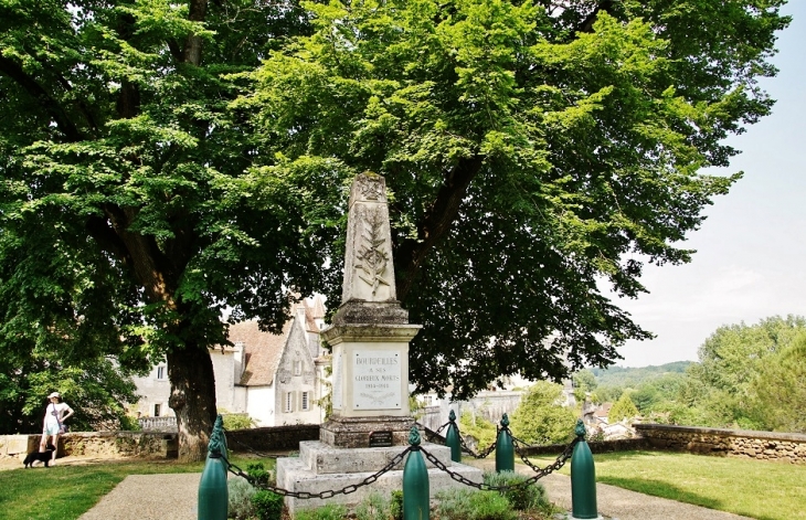 Monument-aux-Morts - Bourdeilles