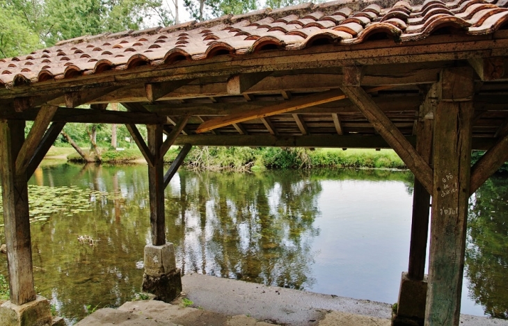 Lavoir  - Bourdeilles