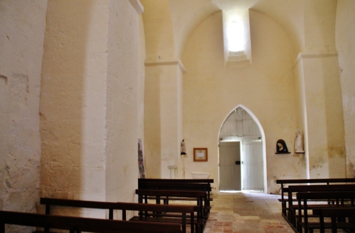 ²église Sainte-Marie ( 11 Em Siècle ) - Bourg-des-Maisons