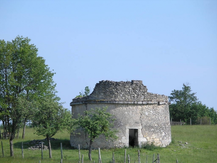 Pigeonnier - Bourrou