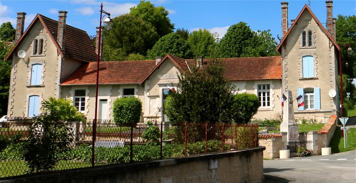 La Mairie en 2014. - Bouteilles-Saint-Sébastien