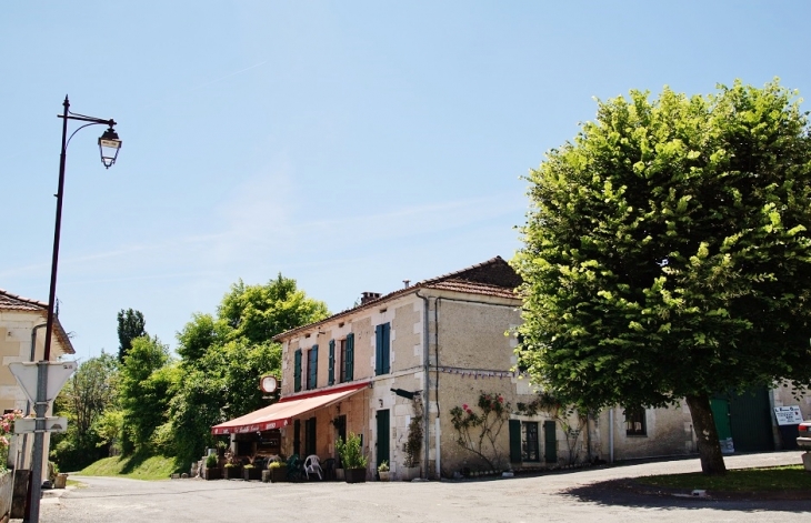 Le Village - Bouteilles-Saint-Sébastien