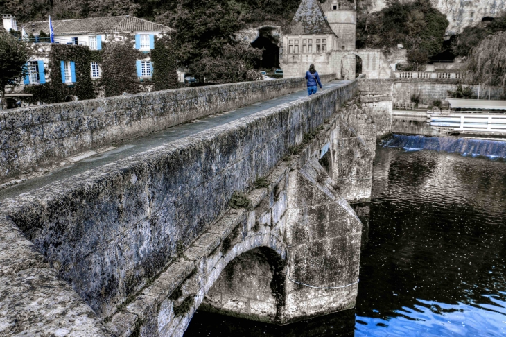 Le pont coudé - Brantôme