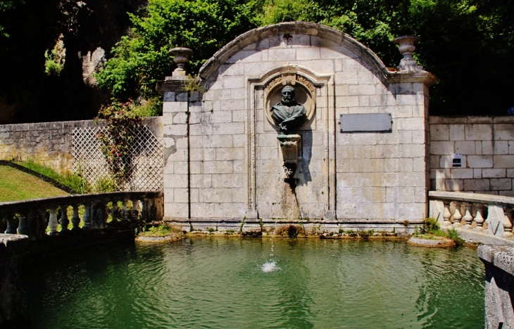 Fontaine - Brantôme