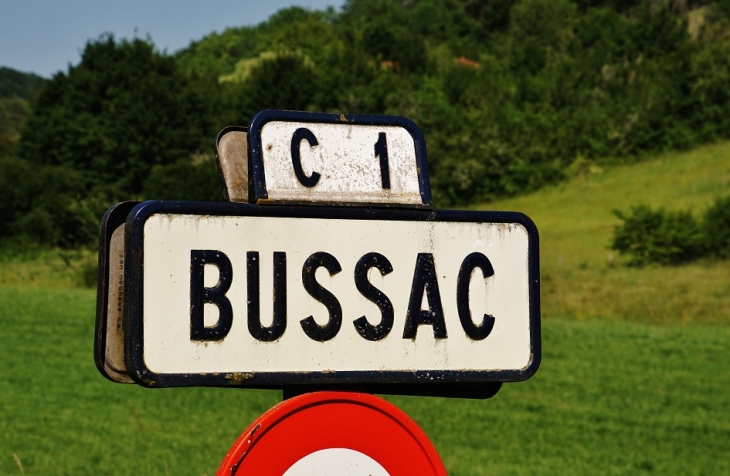  - Bussac