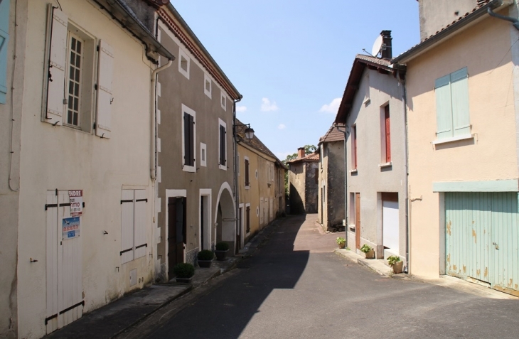 Le Village - Bussière-Badil