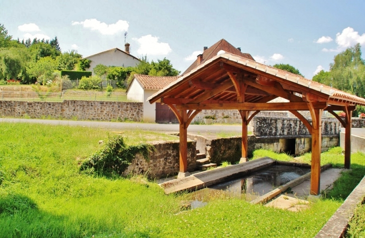 Lavoir  - Bussière-Badil